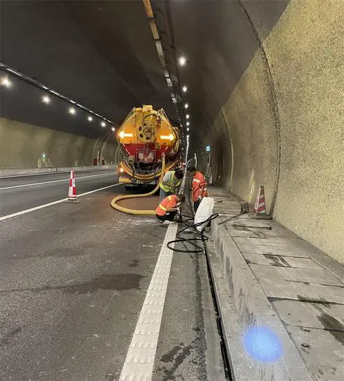 永州隧道排水渠清淤